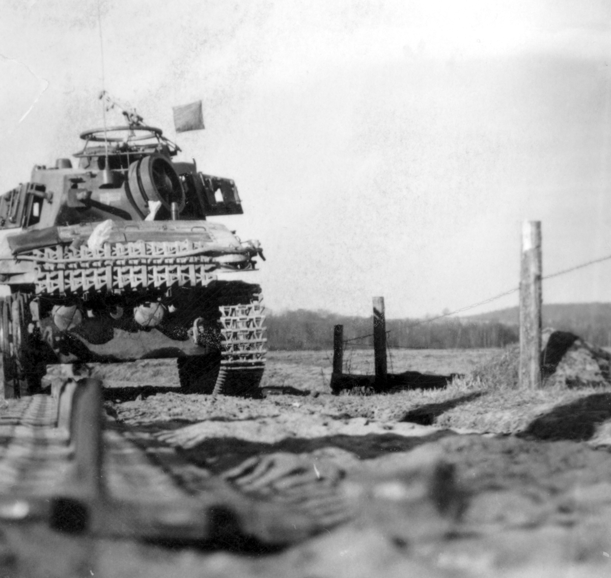 Bandkrängning på en stridsvagn m/42.

Milregnr: 672