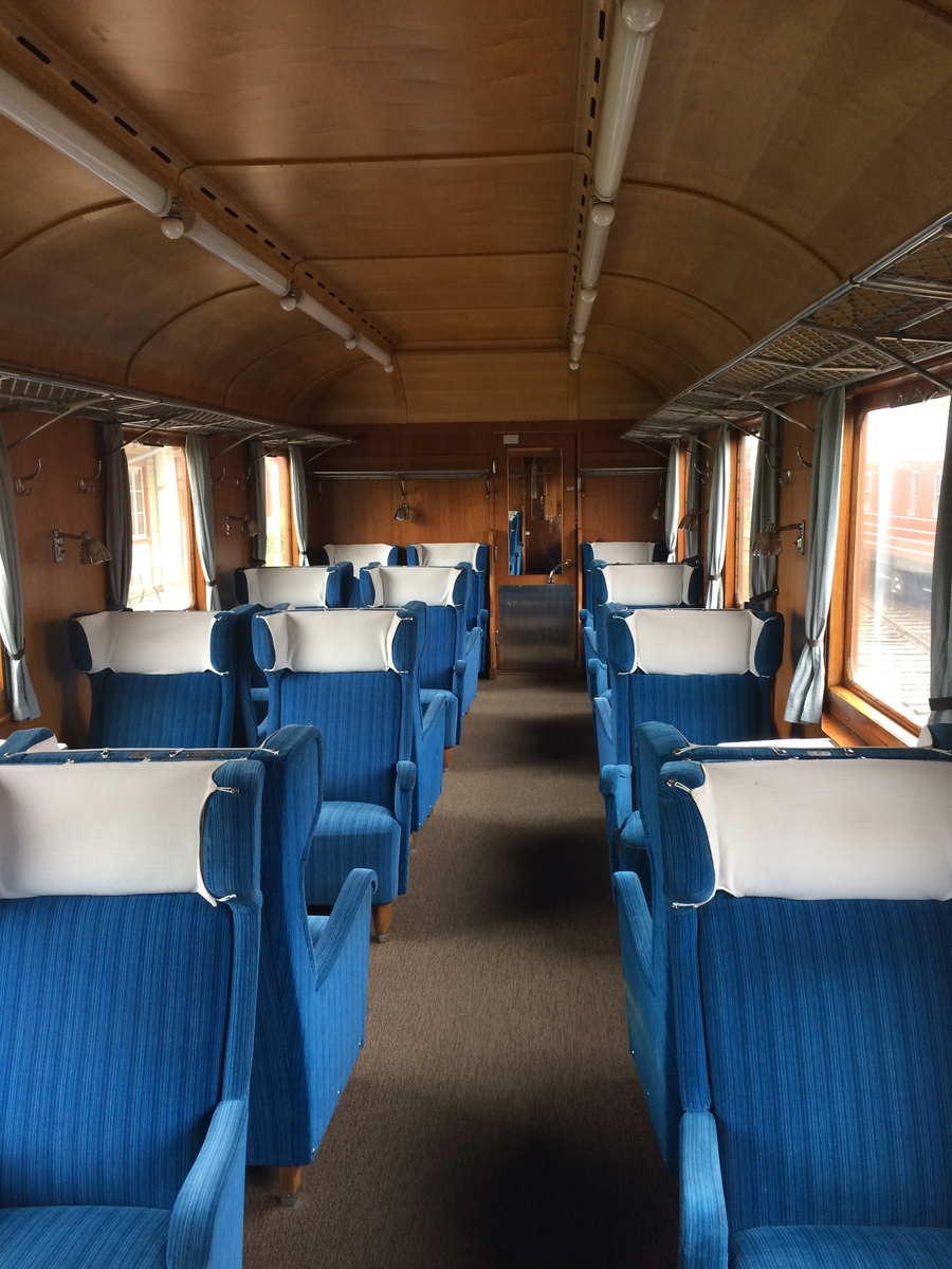 Sittvagn - Järnvägsmuseet / DigitaltMuseum