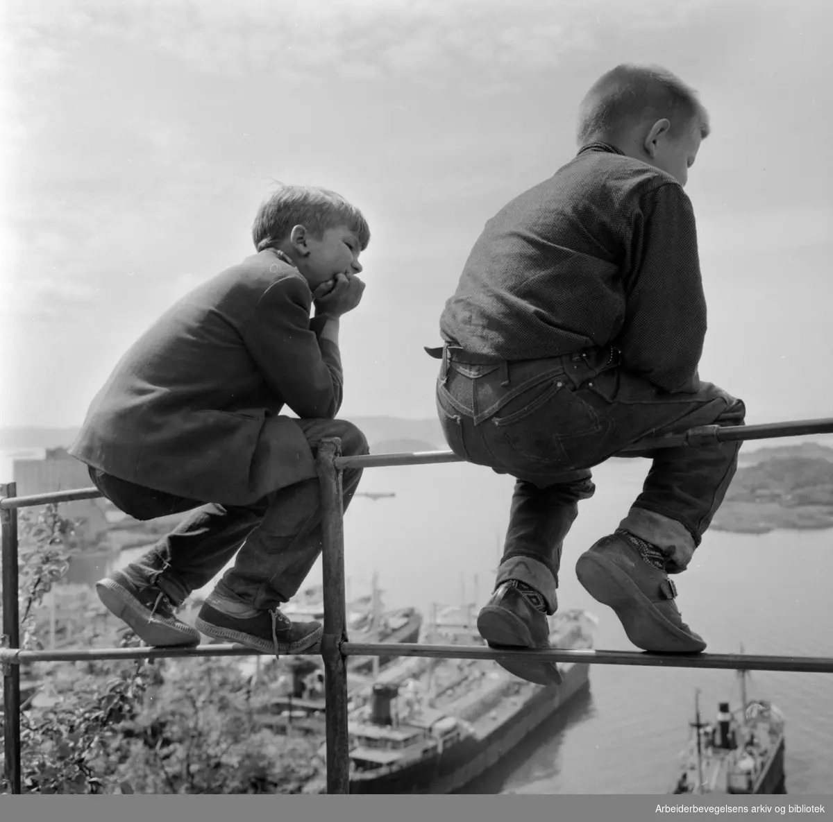 Ekeberg: Utsikt fra Sjømannskolen. Juni 1960