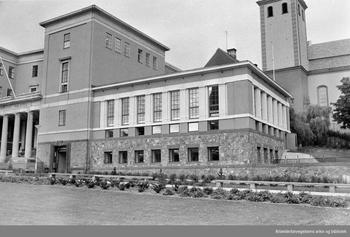 Deichmanske Bibliotek: Nytt tilbygg. Eksteriør. September 1972
