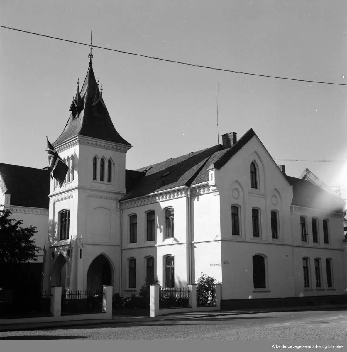 Bispegården, (St. Halvards plass 3). August 1955