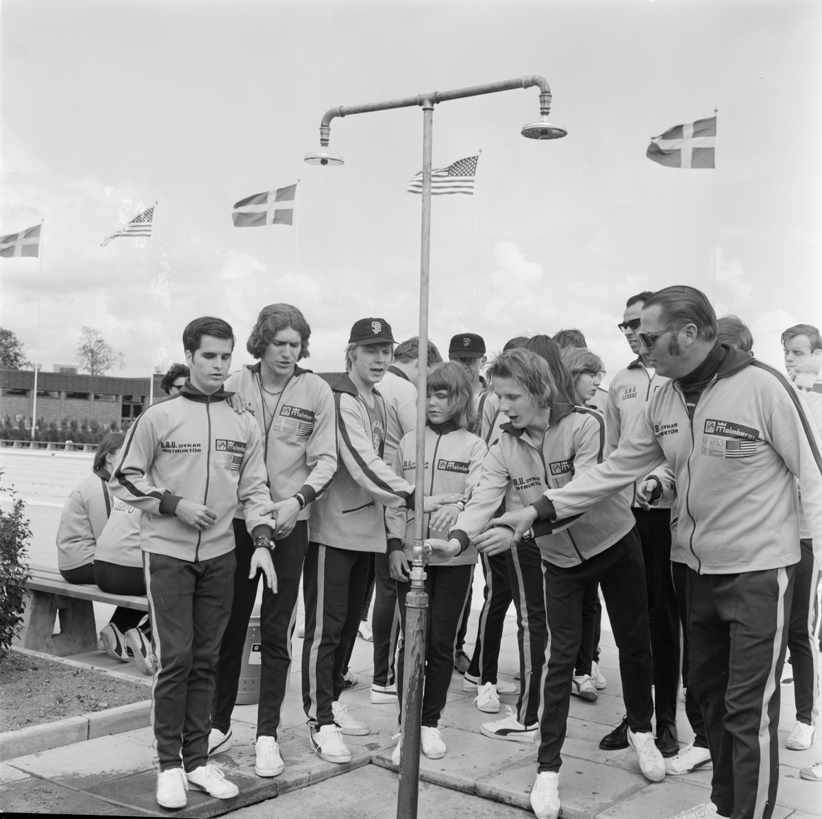 Amerikafrämmande på Vendelbadet i Örbyhus, Uppland, juni 1971
