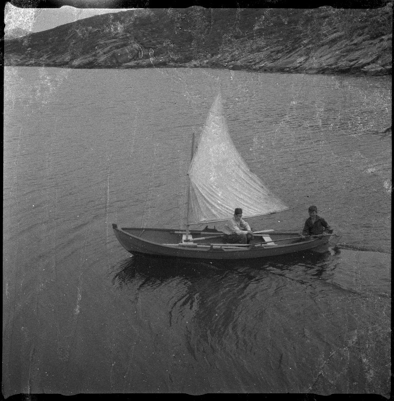 Egil Hansen og Erling Jacobsen i Hordalandsbåten.