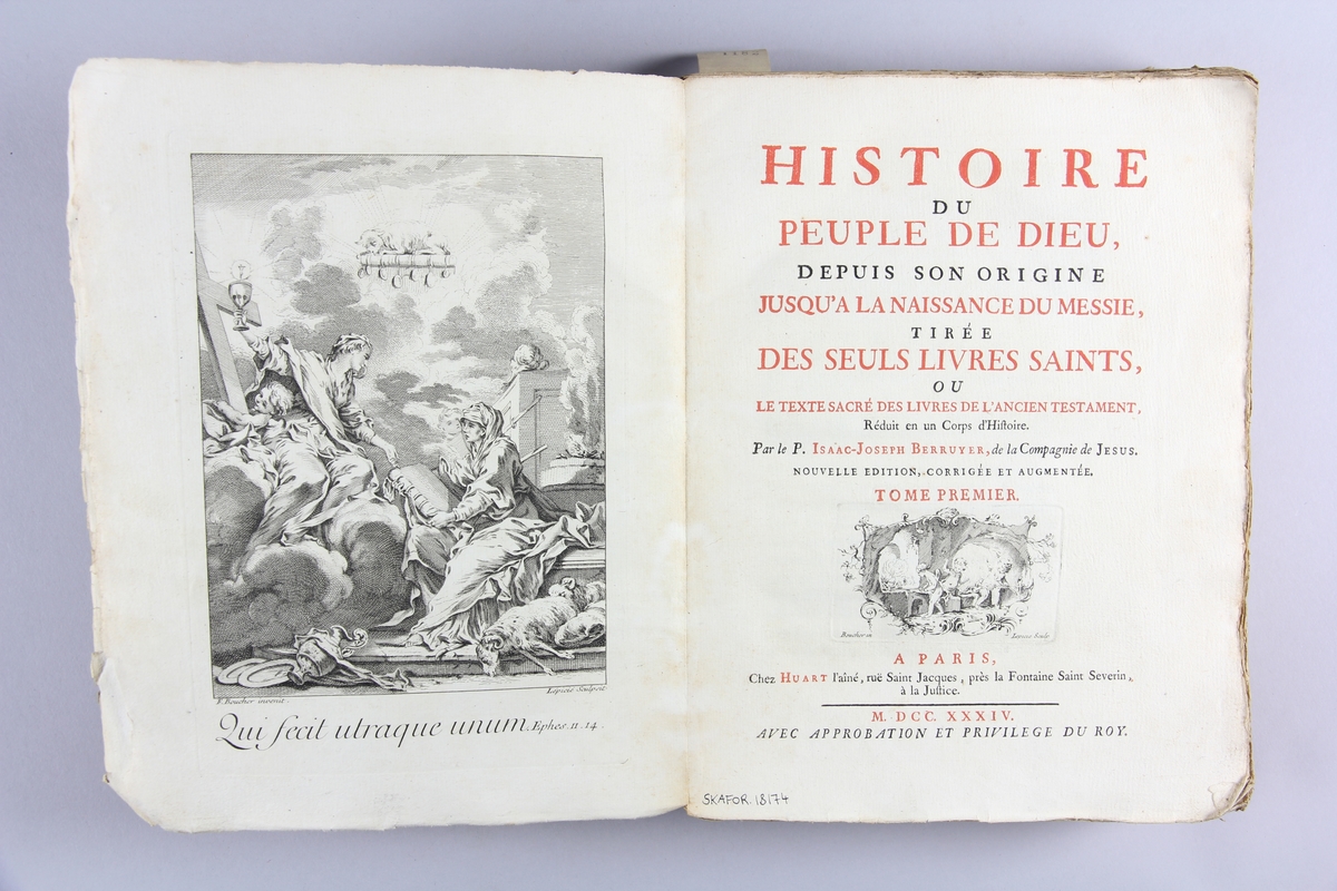 Bok, häftad,"Histoire du peuple de Dieu", del 1. Pärmar av marmorerat papper, oskuret snitt. Blekt och skadad rygg med etikett med titel och samlingsnummer.