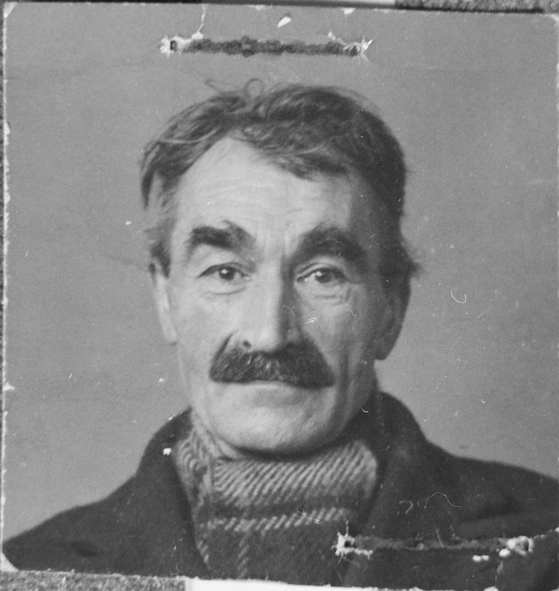 Passfoto av Hilberg Enoksen på Berg.