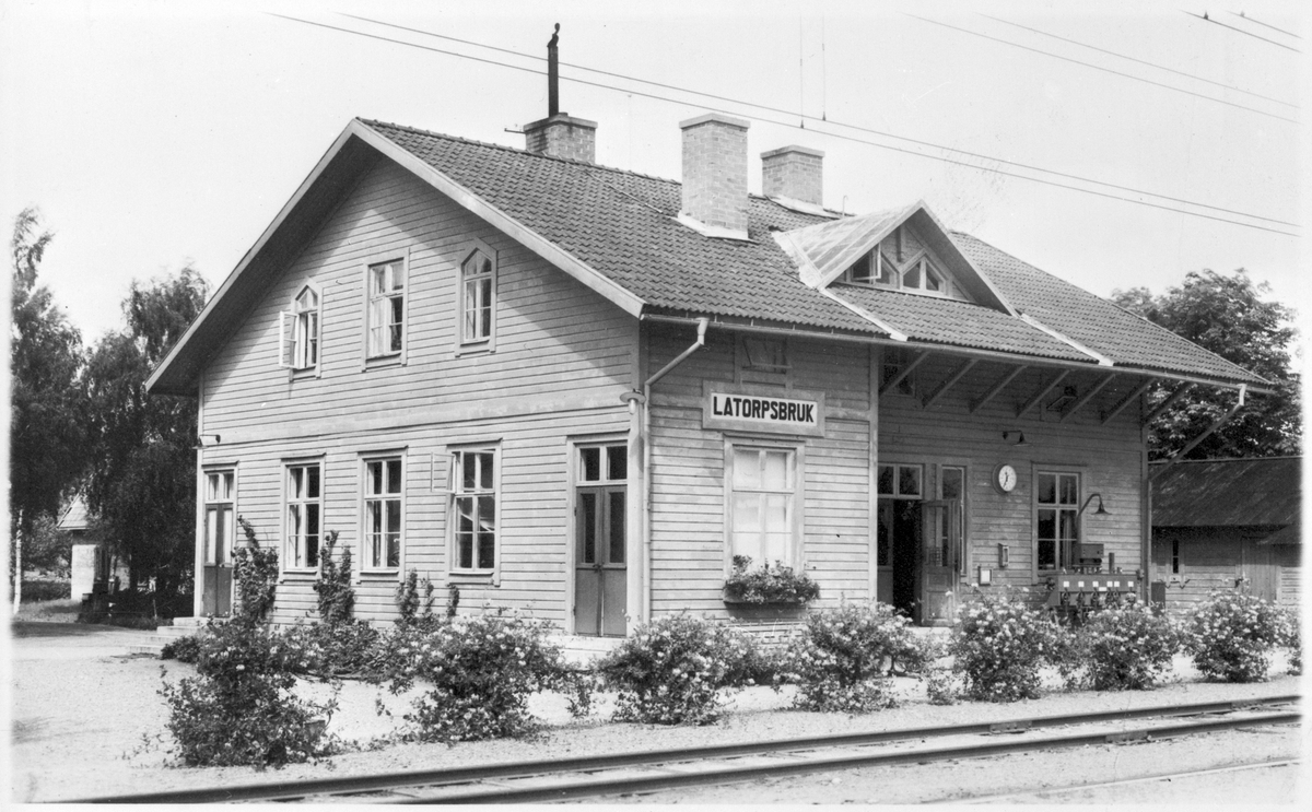 Latorpsbruks station.