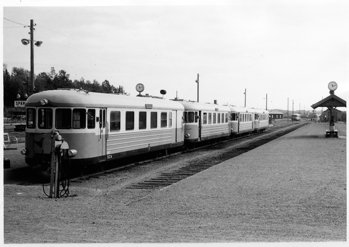 Sista dagens persontåg vid Norrköping Ö.