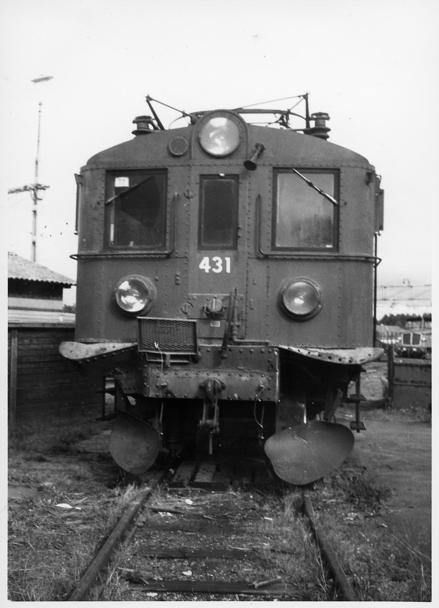 Statens Järnvägar, SJ Du2 431. Loket kolliderade med Z65 557 den 26 september 1984.