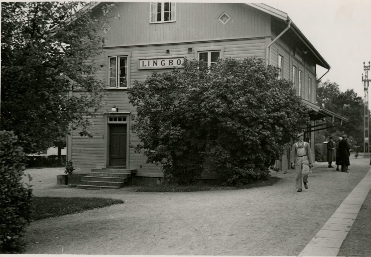 Lingbo järnvägsstation. - Järnvägsmuseet / DigitaltMuseum