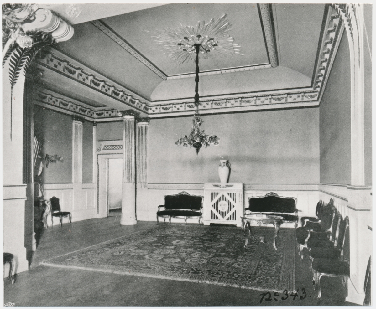 Kungliga väntsalen år 1905 efter flytten av södra delen av stationen.