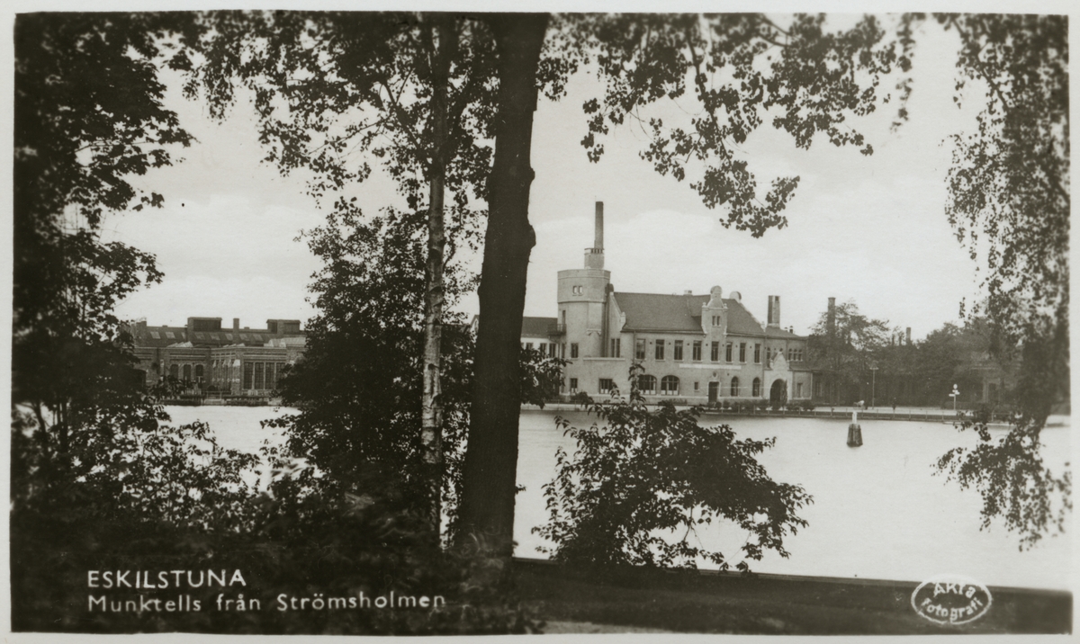 Munktells mekaniska verkstad AB vid Eskilstuna ån, tillverkade år 1853 Sveriges första Ånglok "Förstlingen".
