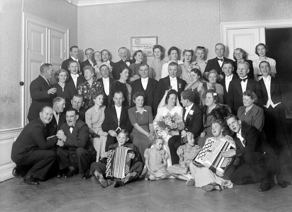 Bröllop, Måa. Foto okt 1945.