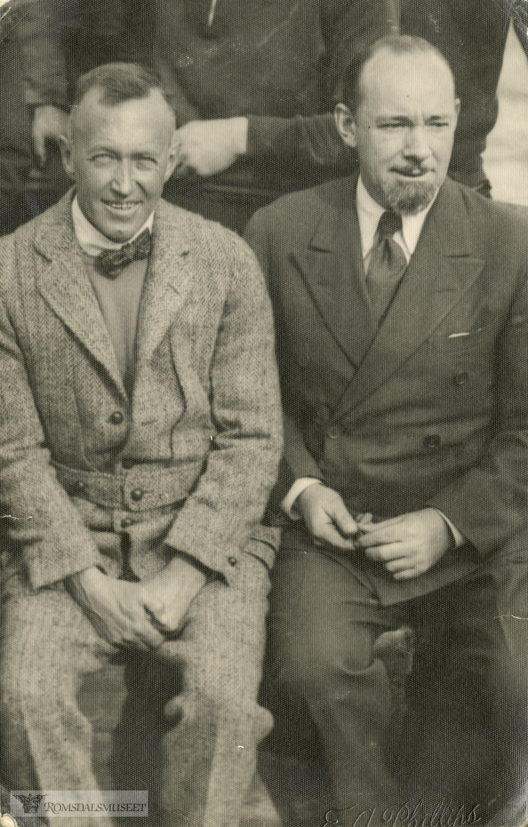 Lincoln Ellsworth og Hubert Wilkins før avreise i Dunedin, New Zealand i 1933. Ellsworth-ekspedisjonen 1933-1935. Fra Magnus Johannessens fotoalbum. Magnus Johannessen fra Ålesund var med i mannskapet ombord i ekspedisjonsskipet Wyatt Earp (eks- Fanefjord) på de to første ekspedisjonsturene til Antarktis.