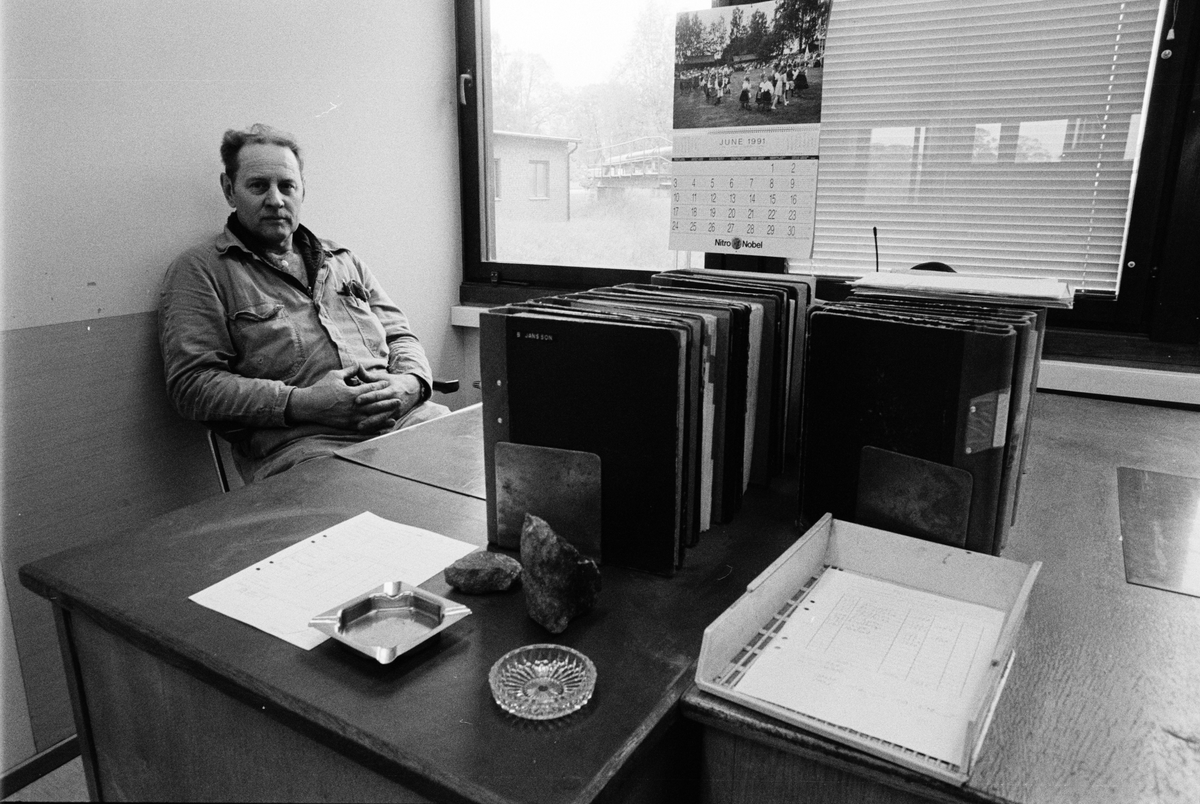 Gruvförman Björn Jansson på förmanskontoret i gruvstugan, Dannemora Gruvor AB, Dannemora, Uppland oktober 1991