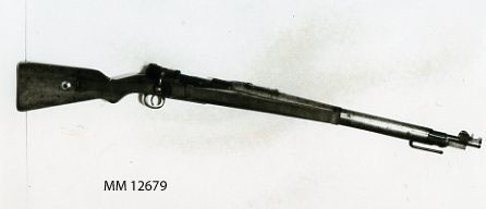 Karbin m/1898, Mauser
Märkning: 1920  kung. krona  Danzig 1911  7224  kar 98