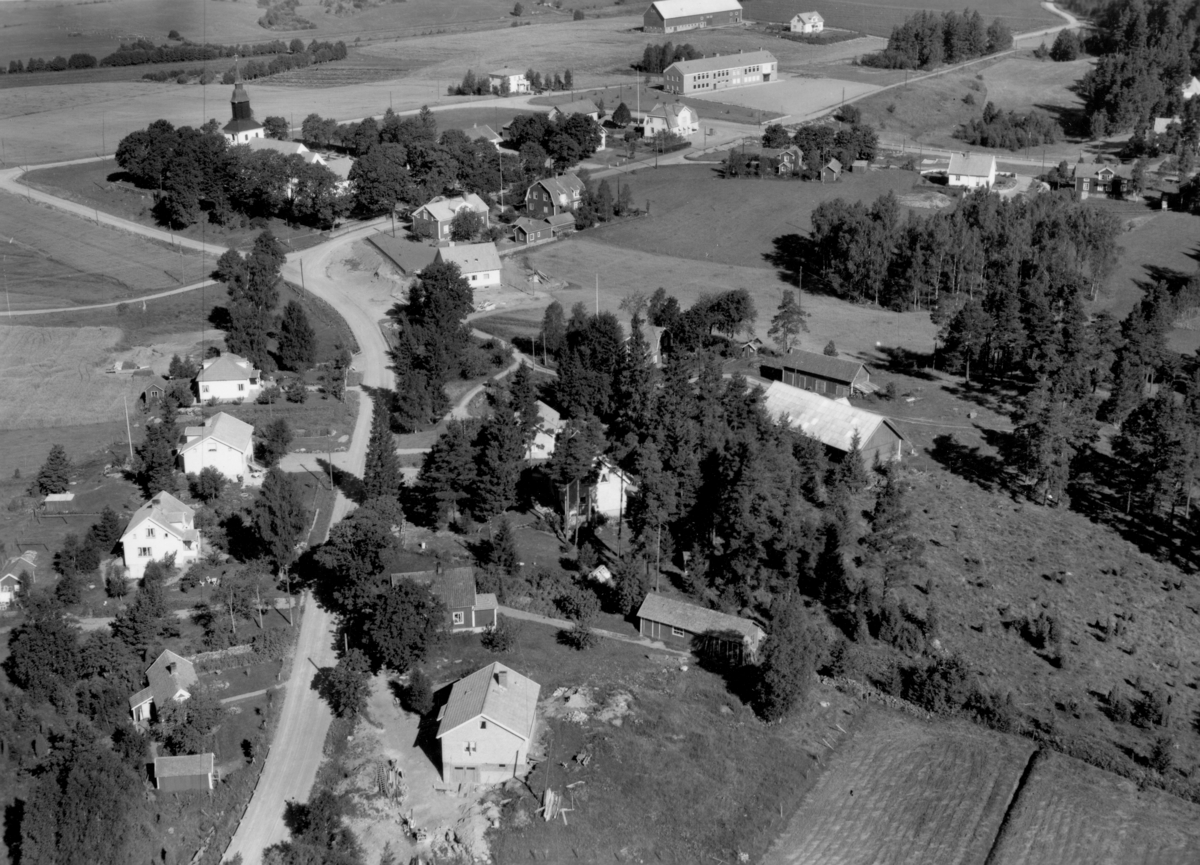 Flygfoto över Lekeryd i Jönköpings kommun. 354/1957