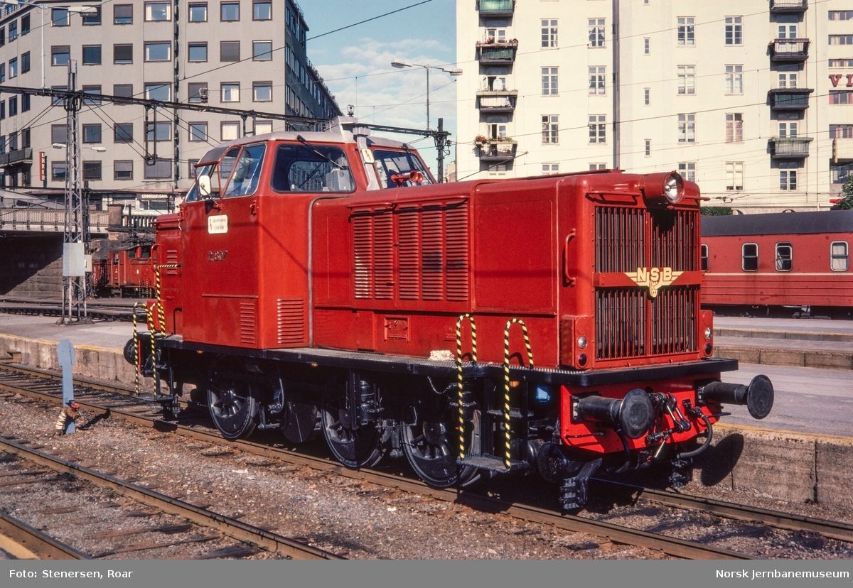 Diesellokomotiv type Di 2 nr. 807 på Oslo V.