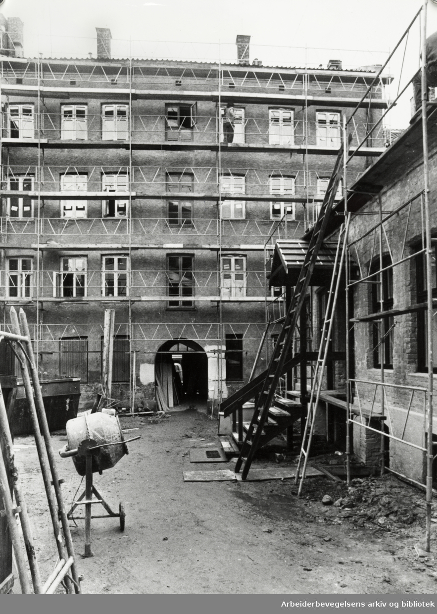 Grünerløkka. Modernisering av leiligheter i Markveien 56 c. Oktober 1977