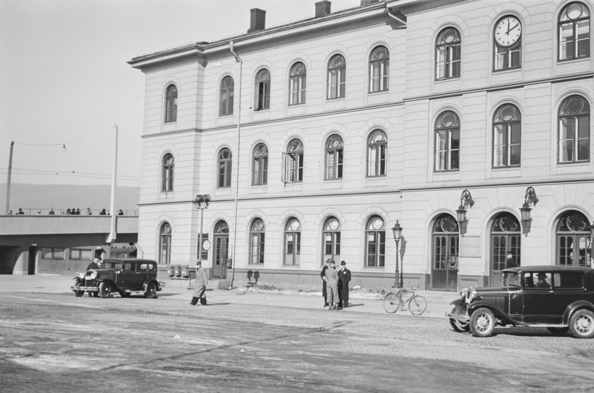 Jernbanetorget og Drammens stasjon