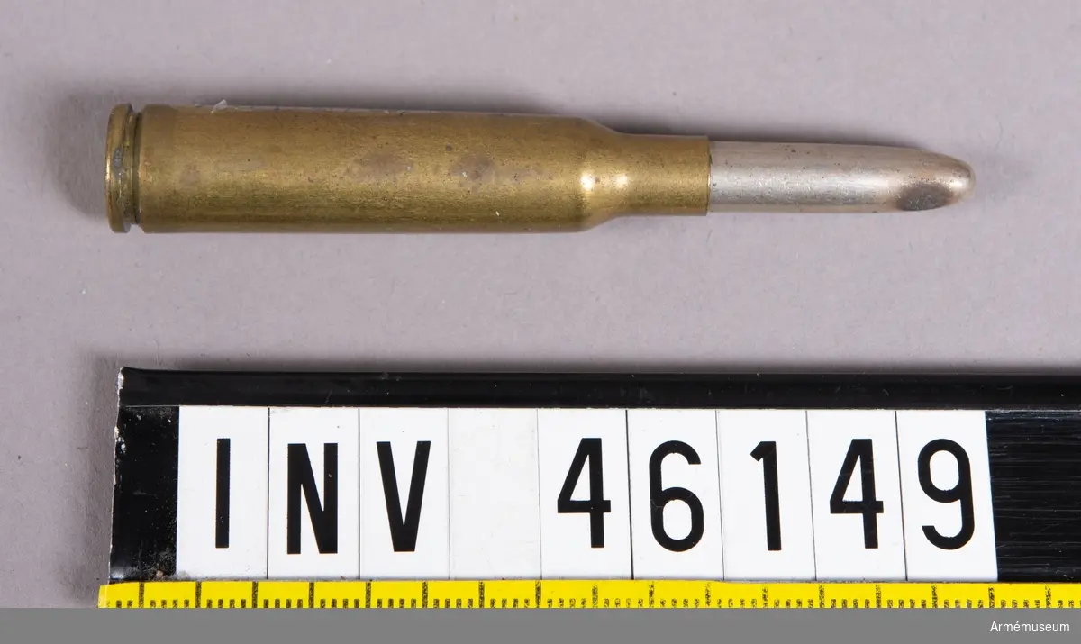 Grupp E V.
6,5 mm skarp patron m/1894 till 6,5 mm gevär m/1896 och 6,5 mm karbin m/1896 och m/1894-96.