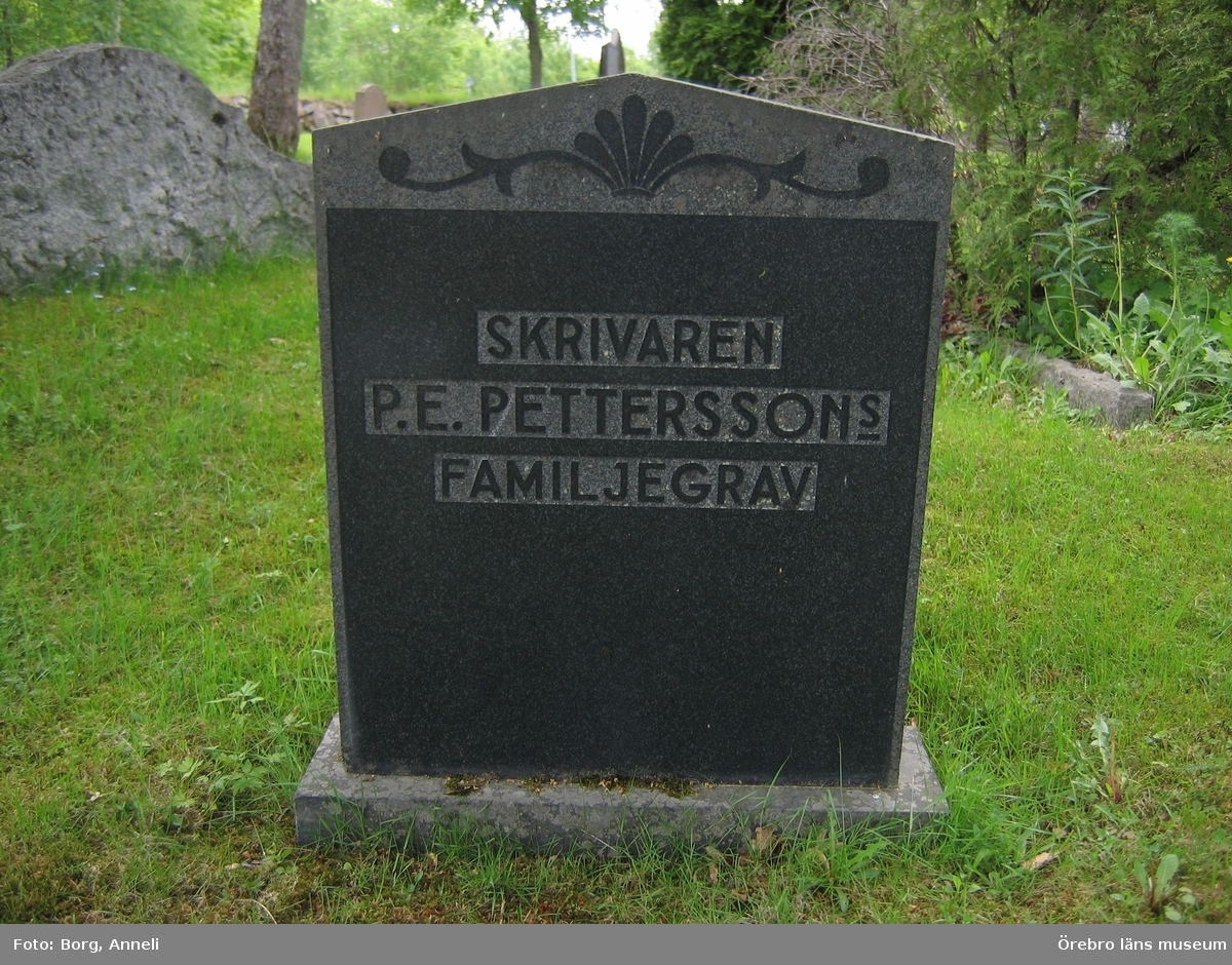 Bergskyrkogården Inventering av kulturhistoriskt värdefulla gravvårdar 2006.