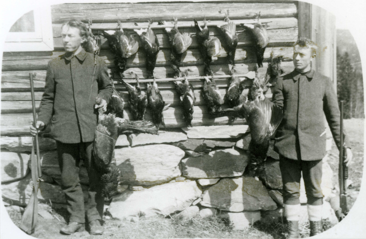 Stolte jegere omkring starten av 1. verdenskrig.