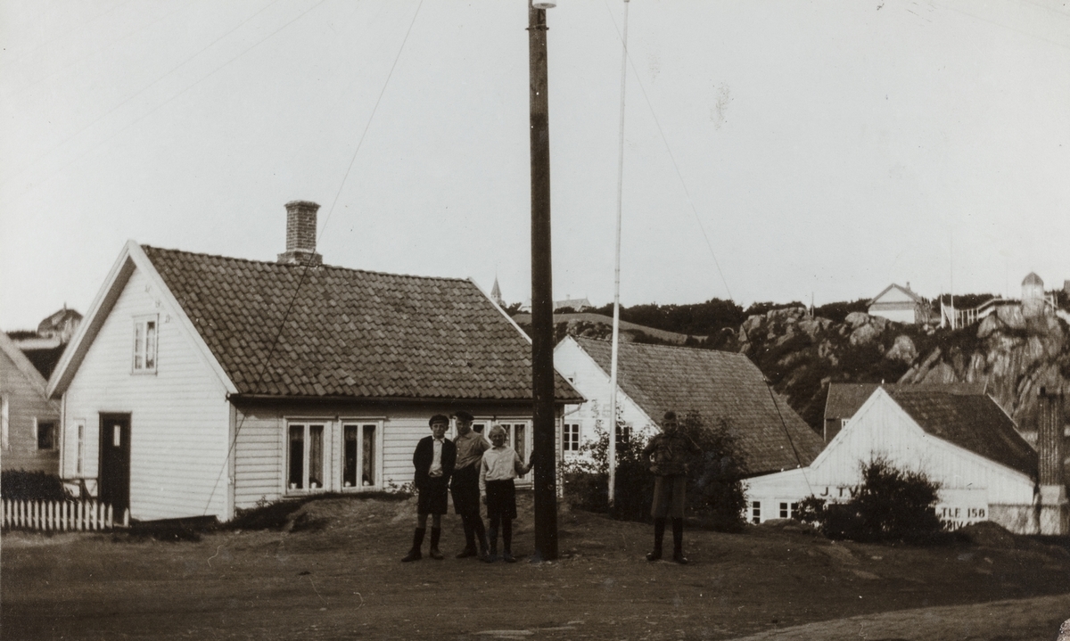 Brogaten sett mot nordøst, ca. 1935.