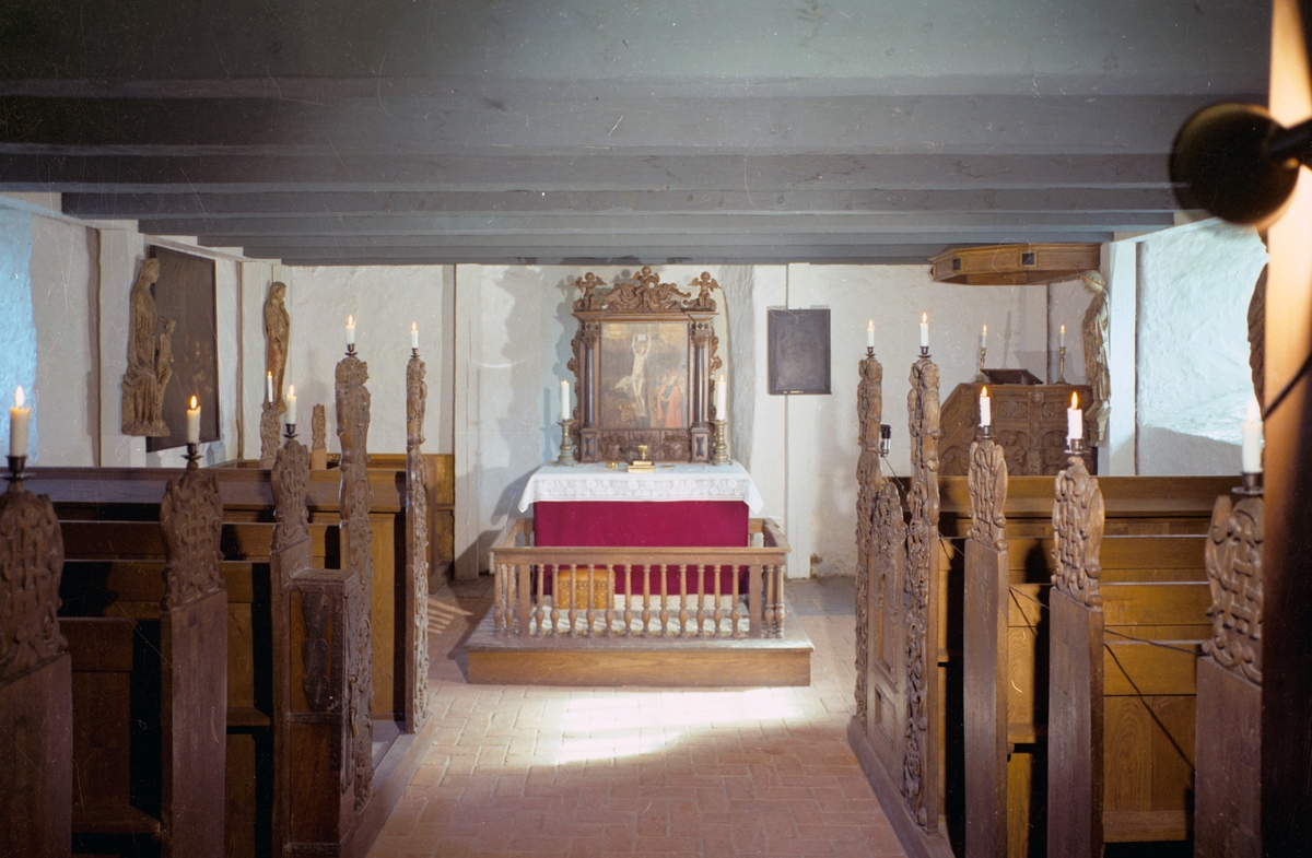 Interiør fra kapellet på Austrått