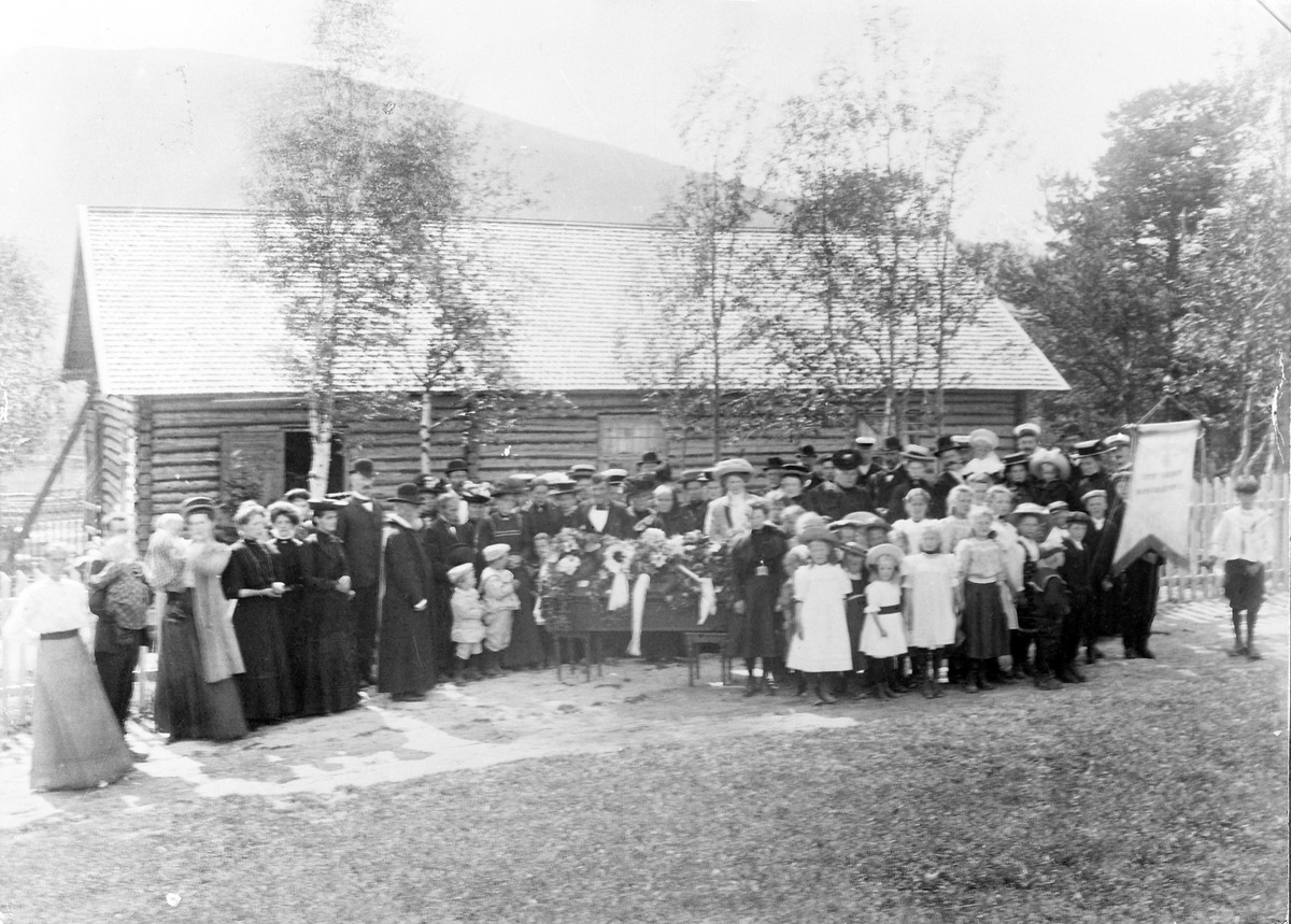 Begravelse ved Losjehuset "Ljosheim"