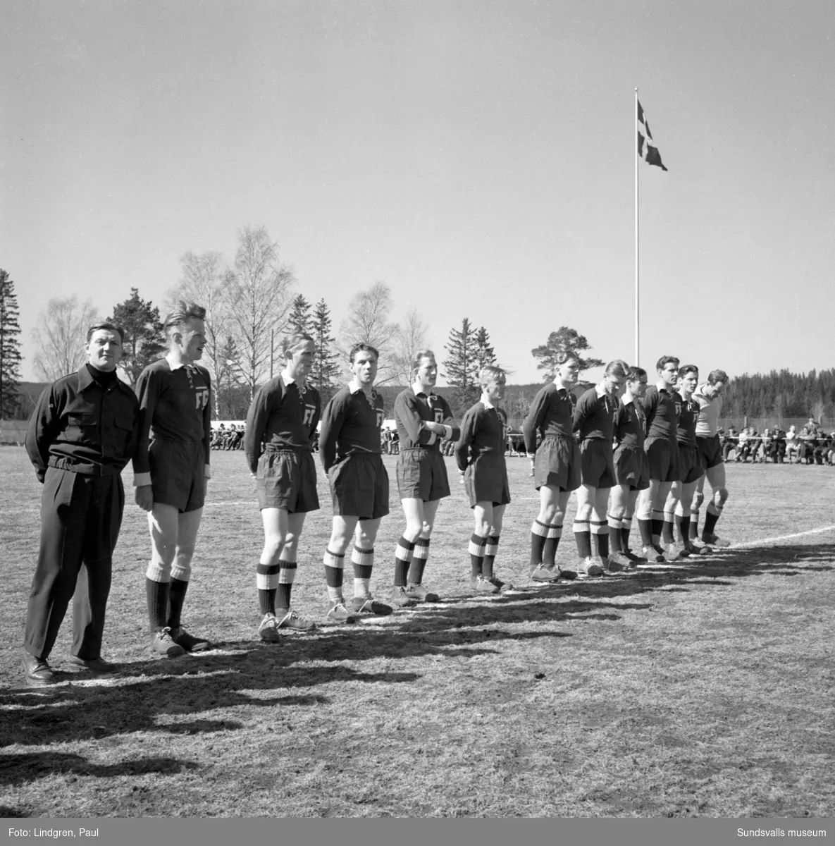 Fagerviks GF:s nya klubbfana invigdes i samband med vänskapsmatchen mellan Fagervik och Friska Viljor. Matchen som spelades på Forsvallen slutade med 3-1 till hemmalaget Fagervik.