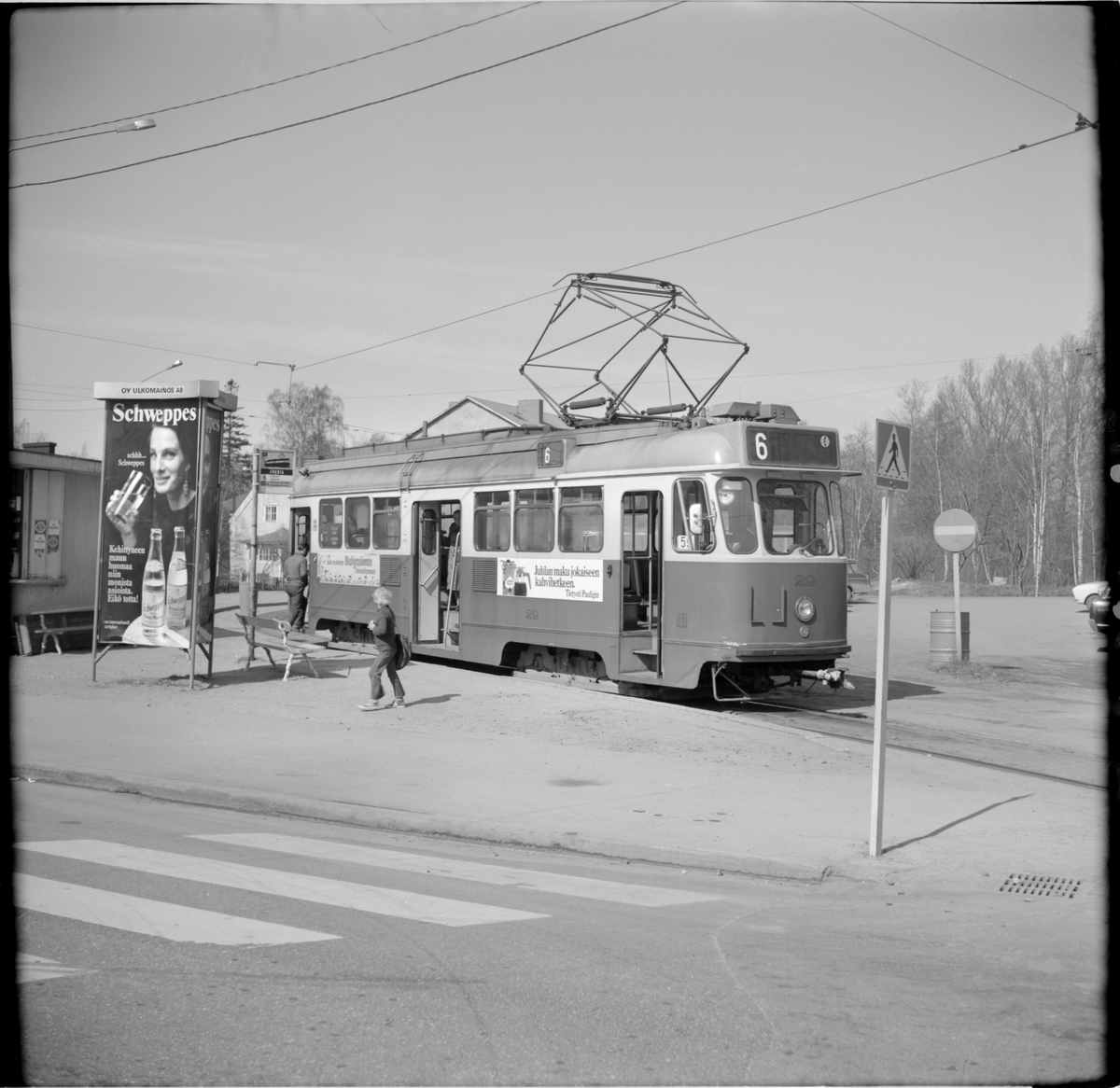 Helsingin Kaupupungin Liikennelaitos, HKL RM3 29 vid ändhållplats Arabia.