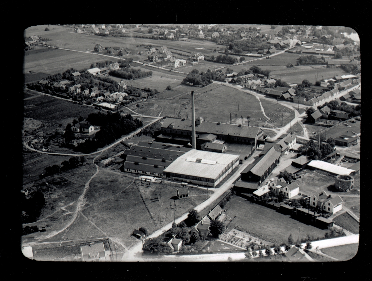 Flygfoto över D Lundgrens läderfabrik.
