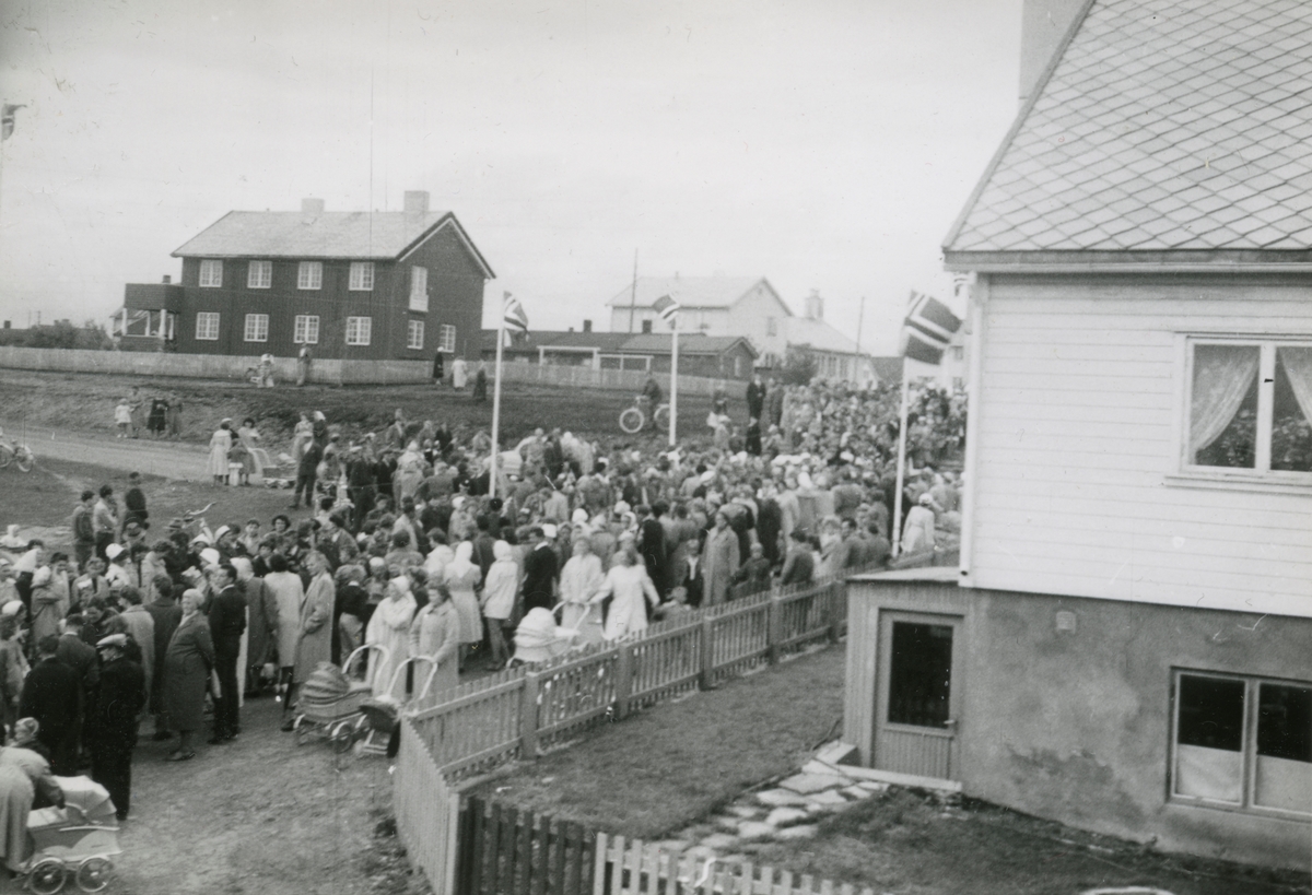 Kongebesøket i Vadsø, 1958. Kirkegata.