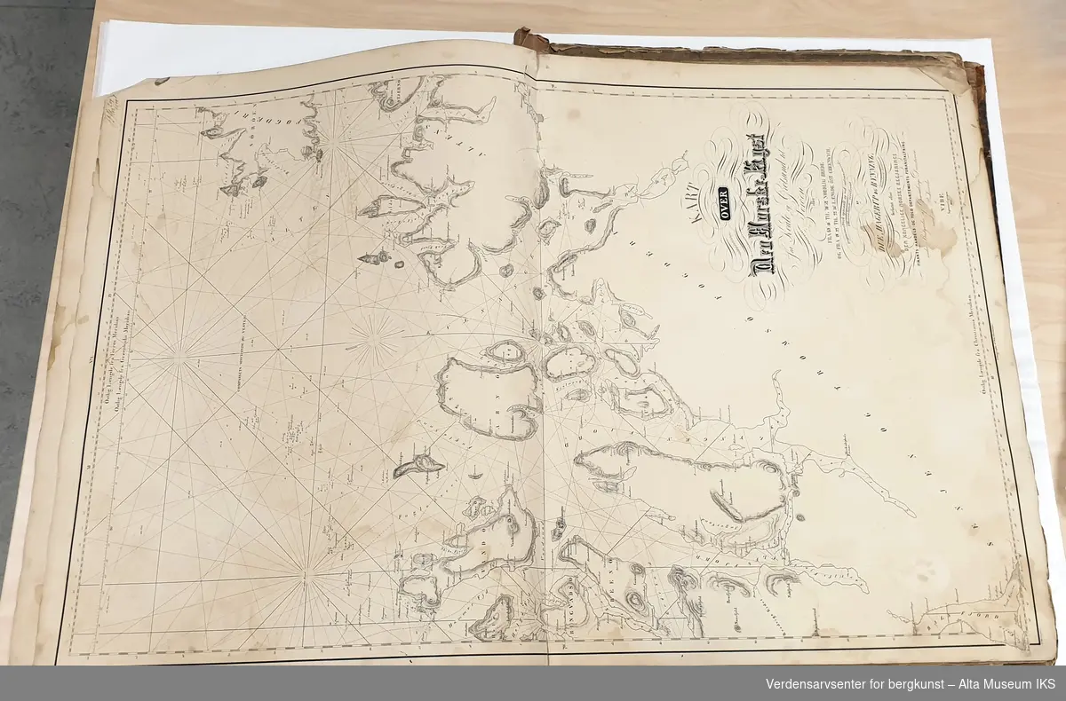 Form: Kartplater innbundet i folioformat
