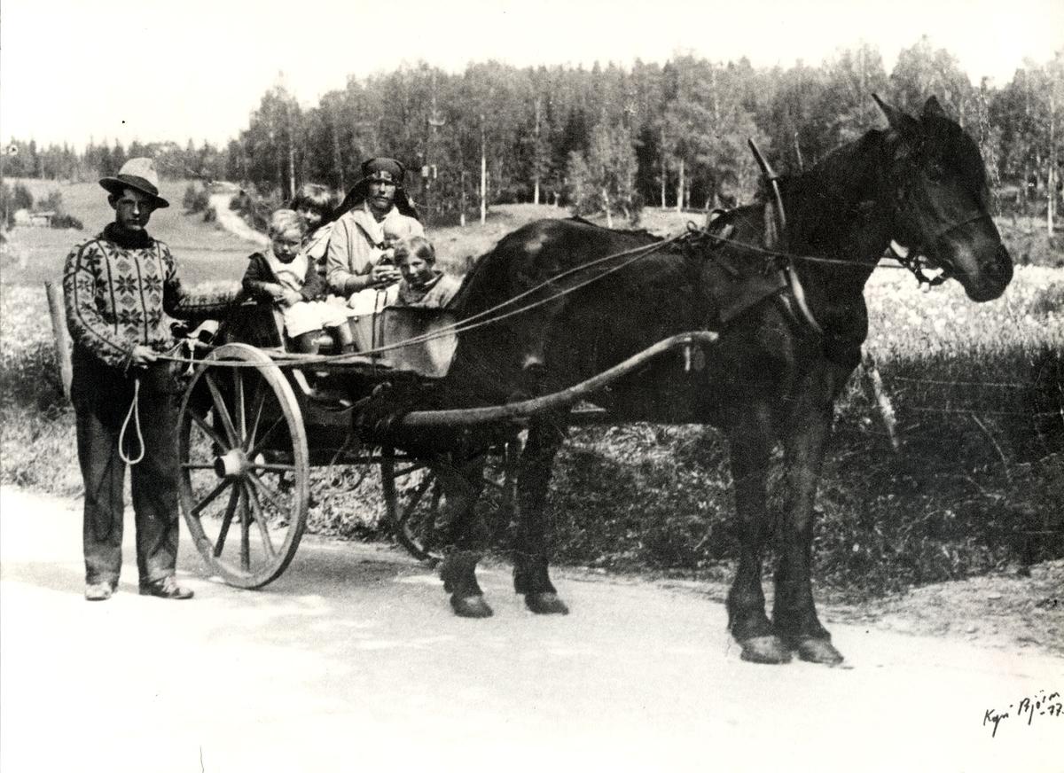 Albertine and Karl Johansen at Dal, with their children Albertina, Ludvik and Valentin, ca. 1943.