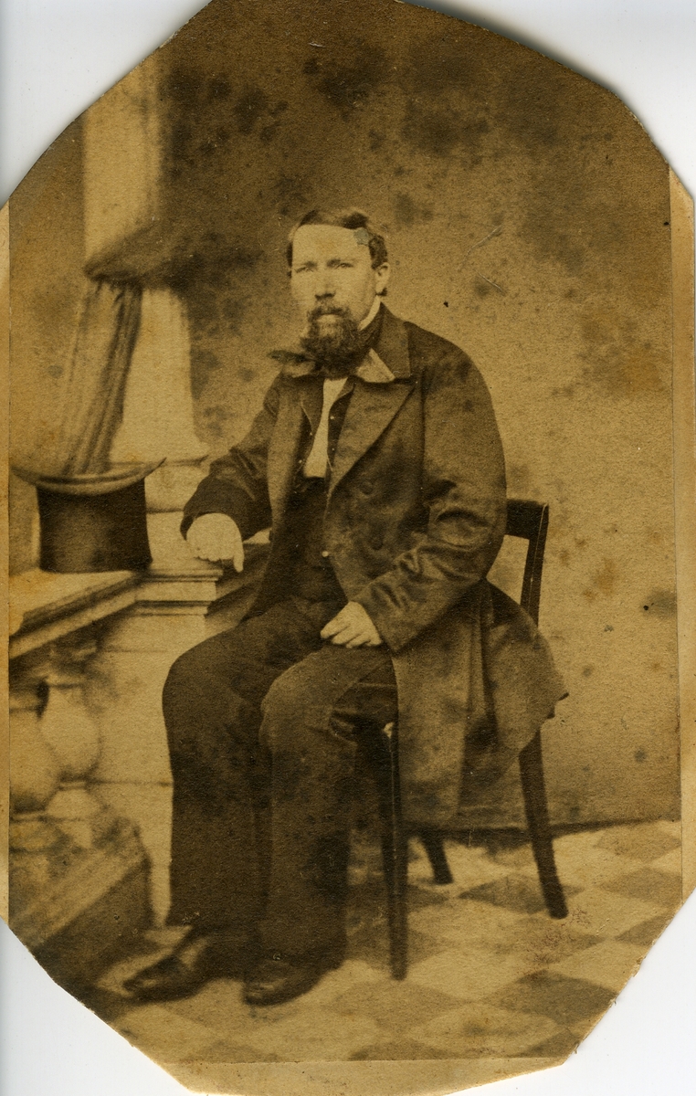 Fredrikstad. Portrett. Otto Bergh (1825-1888), skipsfører, kaptein, reder. Svigersønn til Michael Mørch.