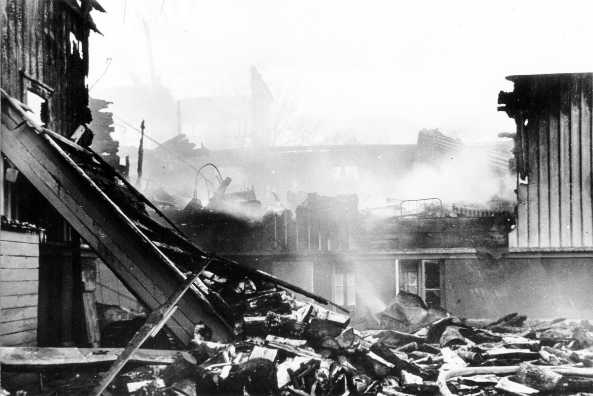 Brand av ålderdomshemmet i Plantaget, 8 maj 1941. 38 pensionärer fanns i byggnaden. Alla räddades ut av brandkåren men en kvinna återvände och omkom då. Branden misstänktes vara anlagd.