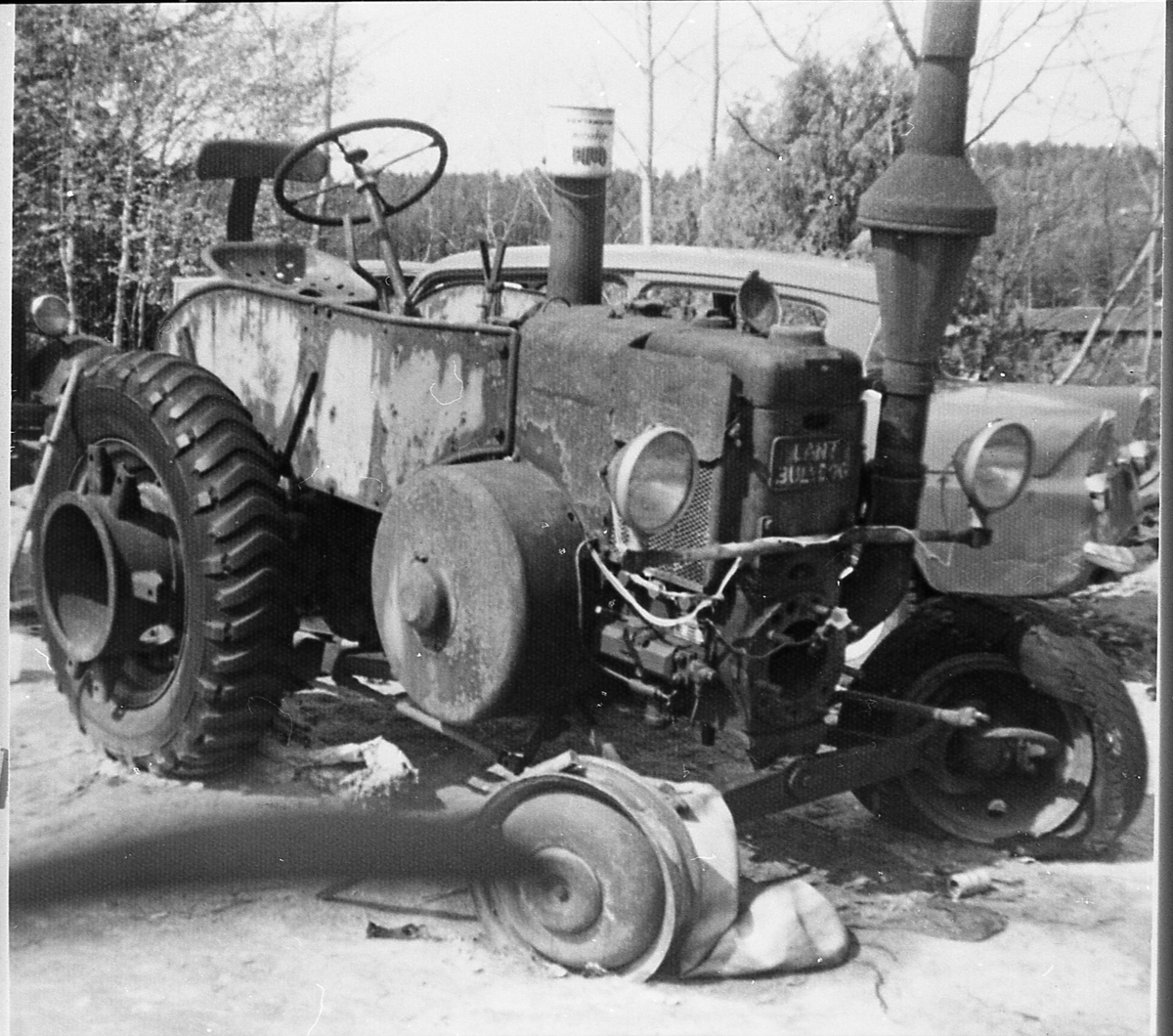 Traktor på Eidal, en 1939-modell Lanz. Blei brukt til knott-produksjon under krigen.
