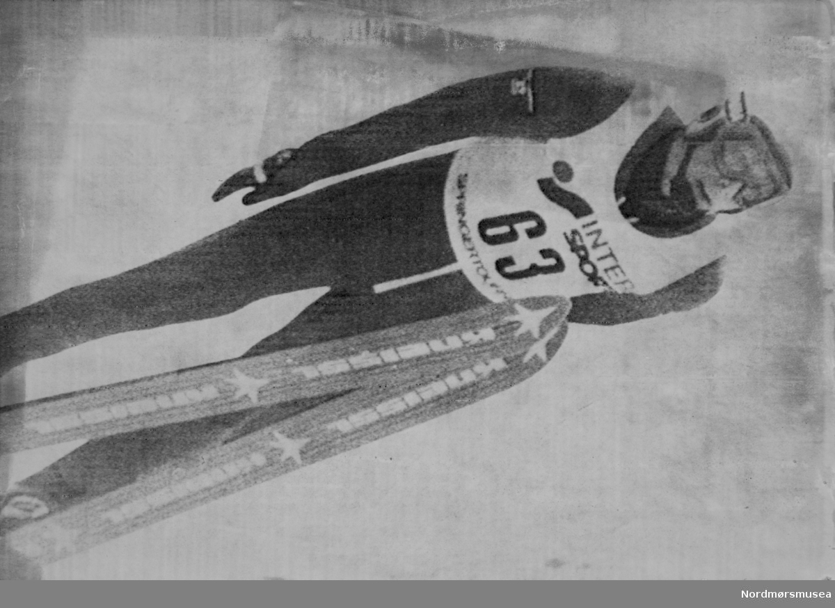 Halvor Asphol. Skihopper. Bildet er fra avisa Tidens Krav sitt arkiv i tidsrommet 1970-1994. Nå i Nordmøre museums fotosamling.