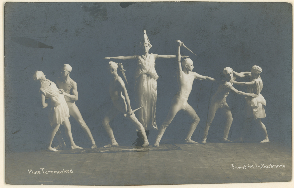 Fra Moss Turnforenings marked, 1910-20, tre bilder.