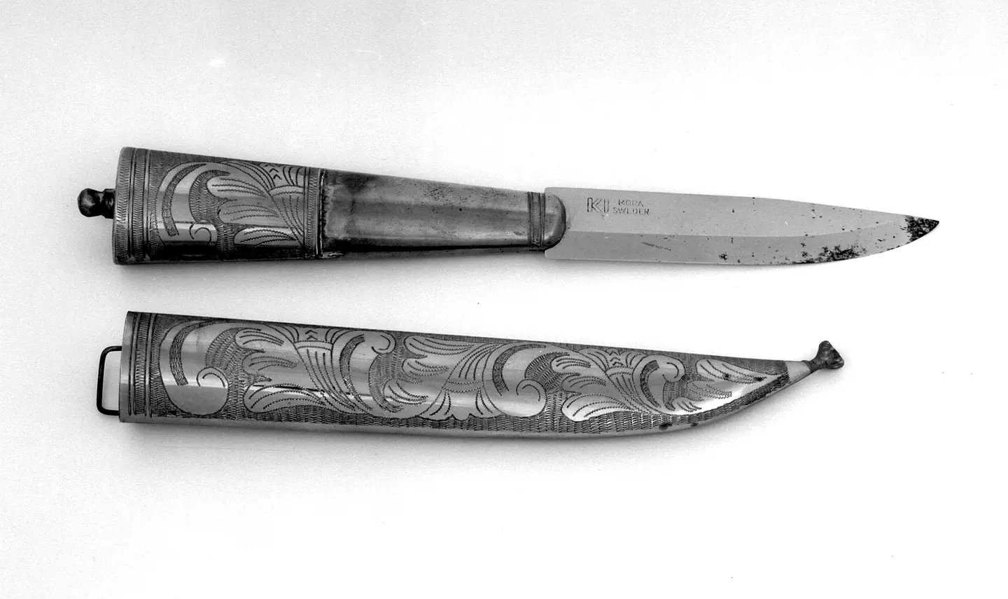 Brass knife, bade by M. Oliversen.