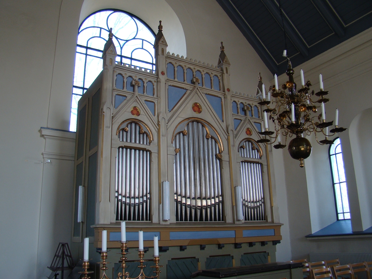 Sankt Sigfrids kyrka, Nybro pastorat. Orgelfasad.