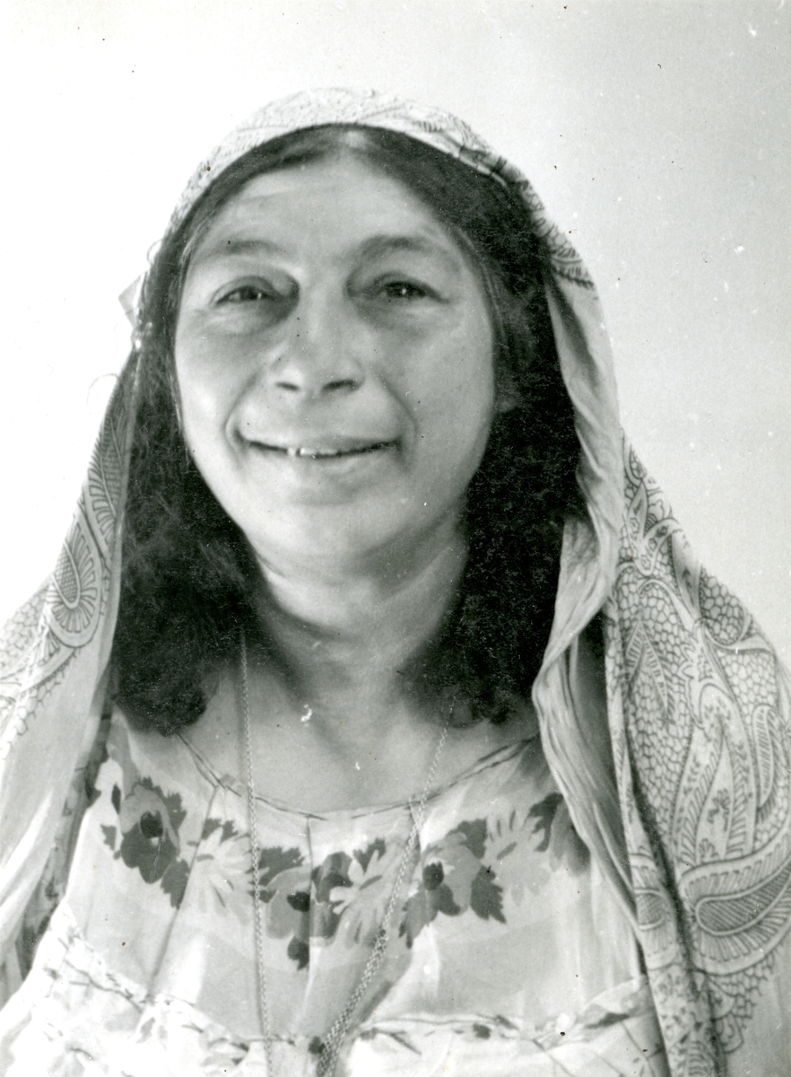 Porträttbild av äldre kvinna. Bildens ursrpung är okänt.