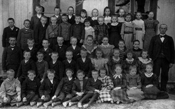 Lystad skole 1899 (Foto/Photo)