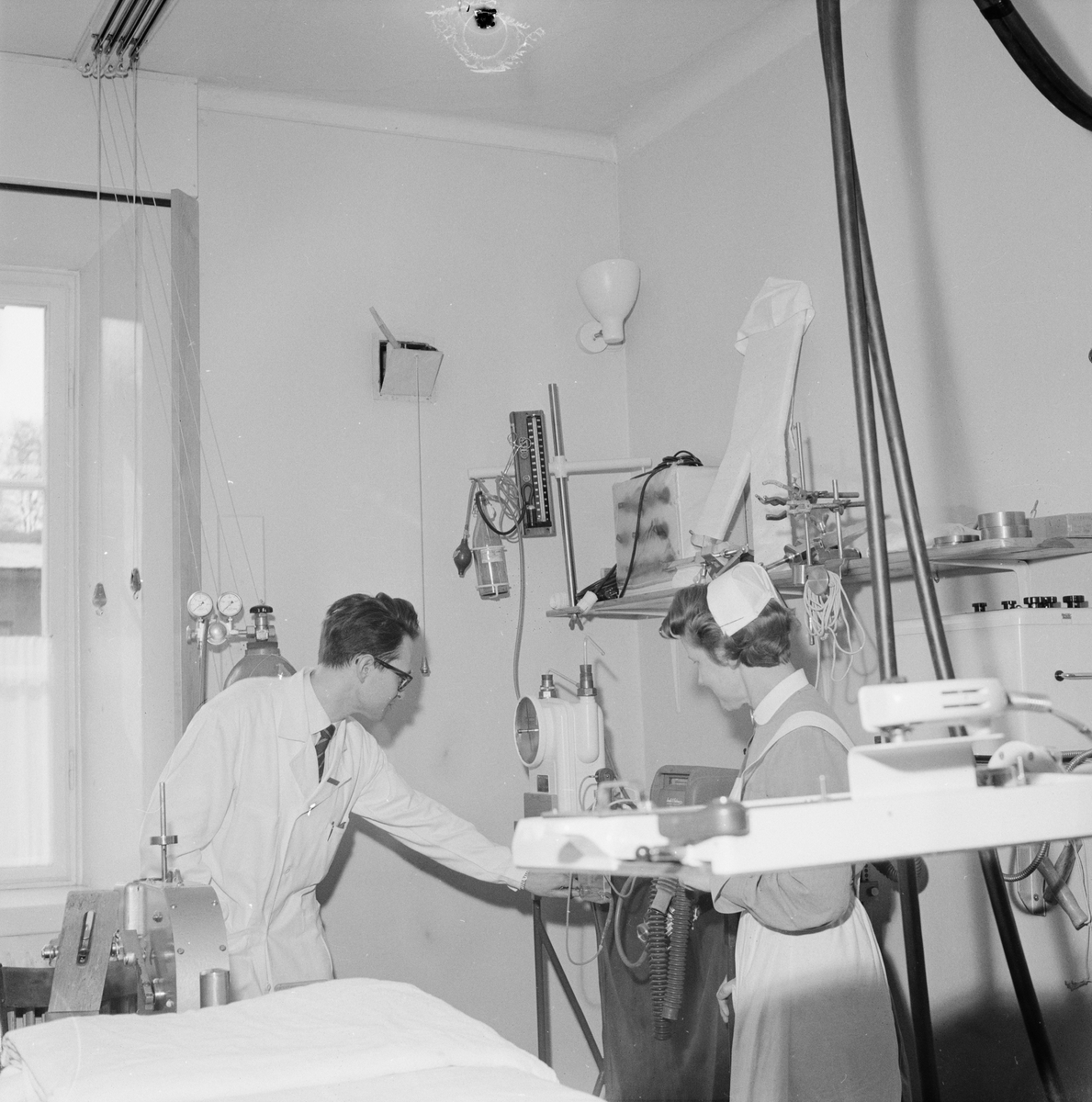 Akademiska sjukhuset, medicinska kliniken, "sockersjuka, fetma, gikt skall bjudas liten bricka", Uppsala, april 1959