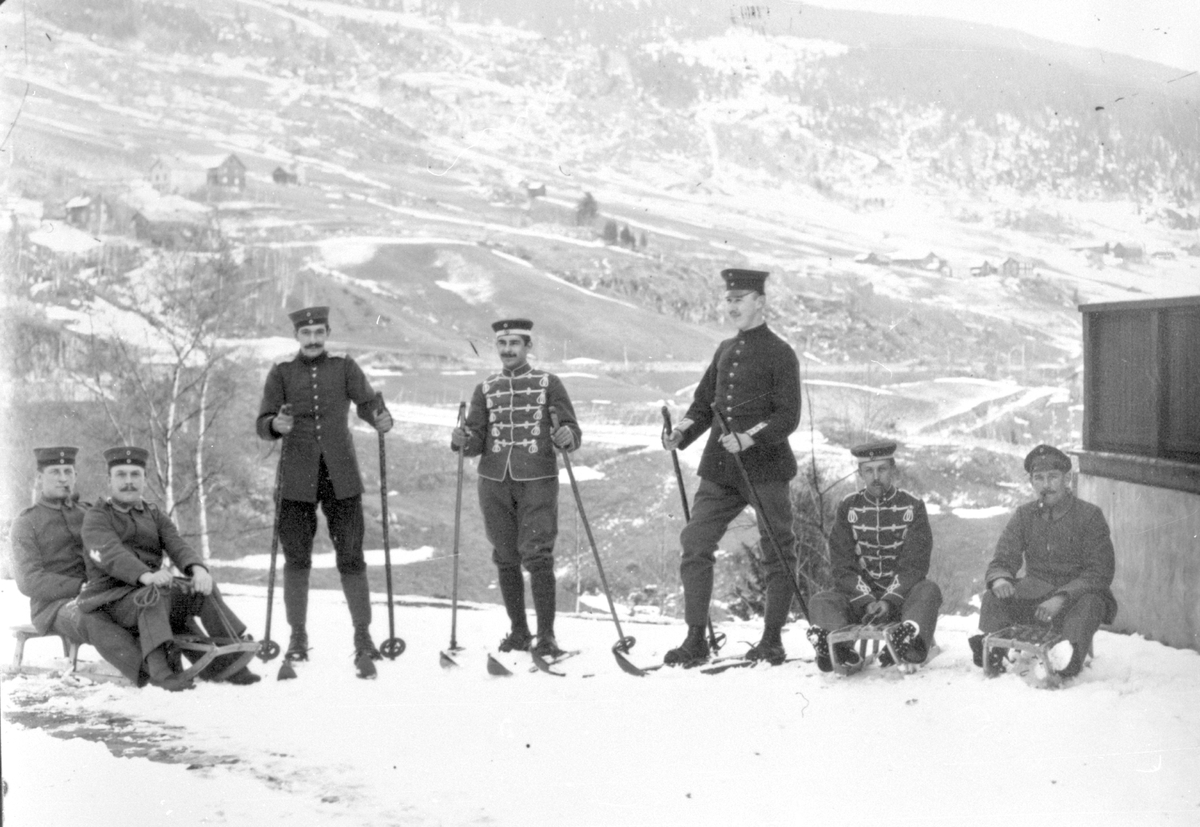 Tyske soldatar i fangeleir under 1.verdenskrig. Løken hotell i Vestre Slidre.