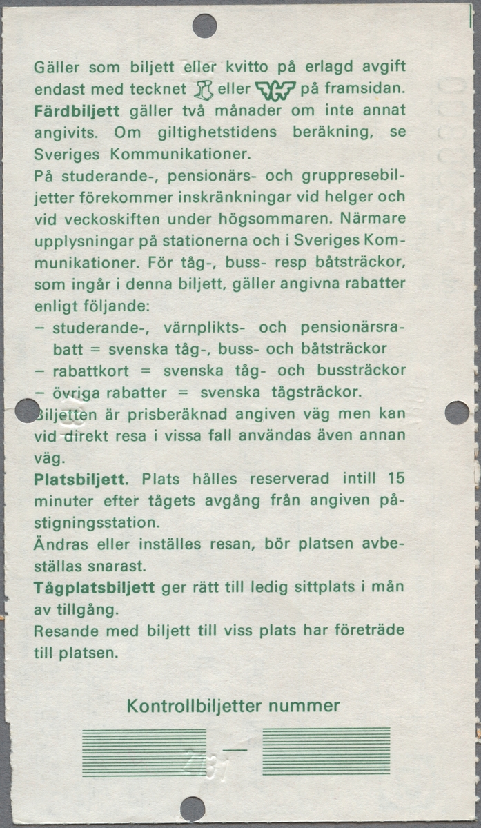 En tur- och returbiljett i 2:a klass, rabattkort,  för sträckan Stockholm C och Alvesta. Priset för biljetten är 125 kronor. På baksidan finns reseinformation i grön text. Biljetten är klippt.