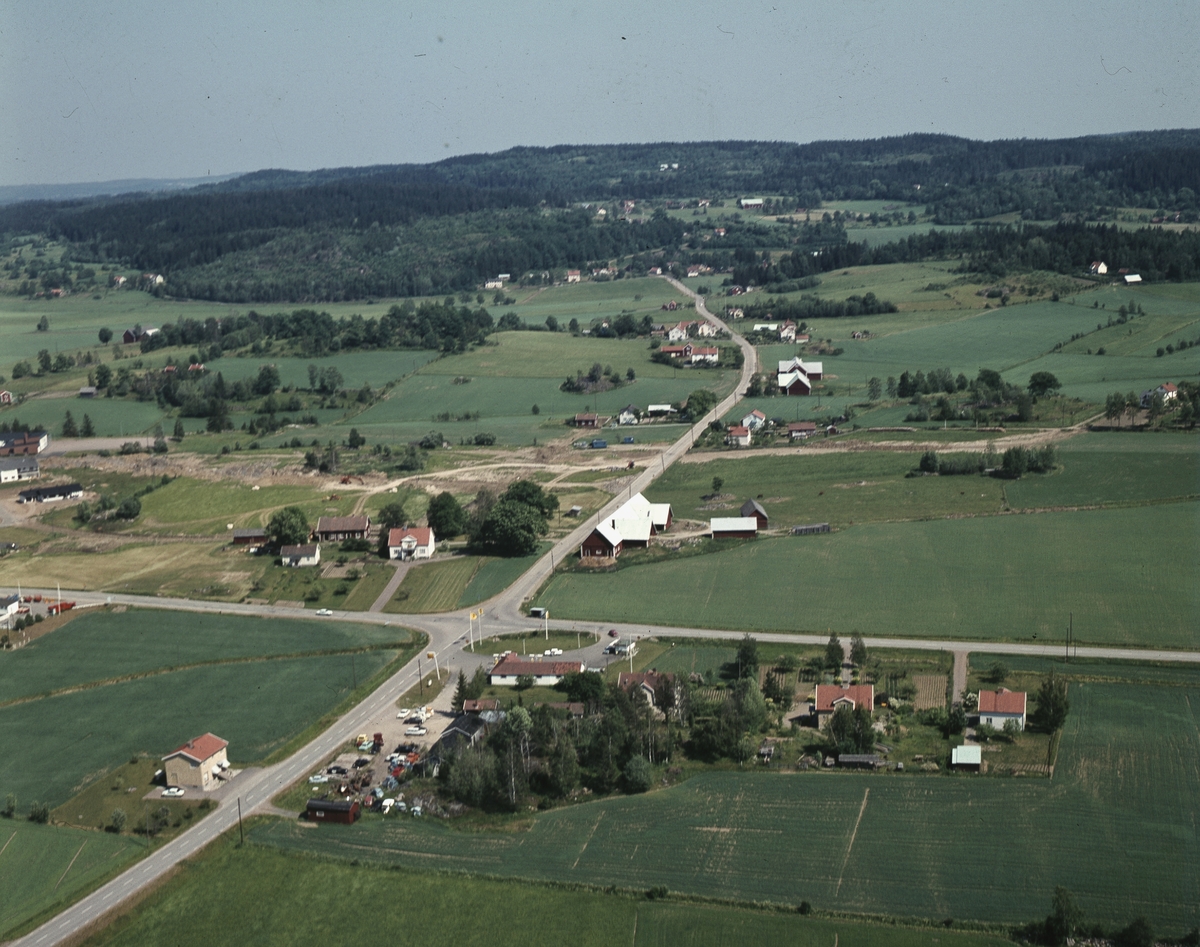 Flygfoto över Ölmstad i Jönköpings kommun.  141/1970