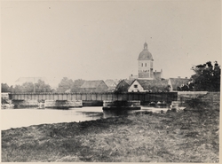 Örebro Nikolaikyrkan före 1870 från veståparken.