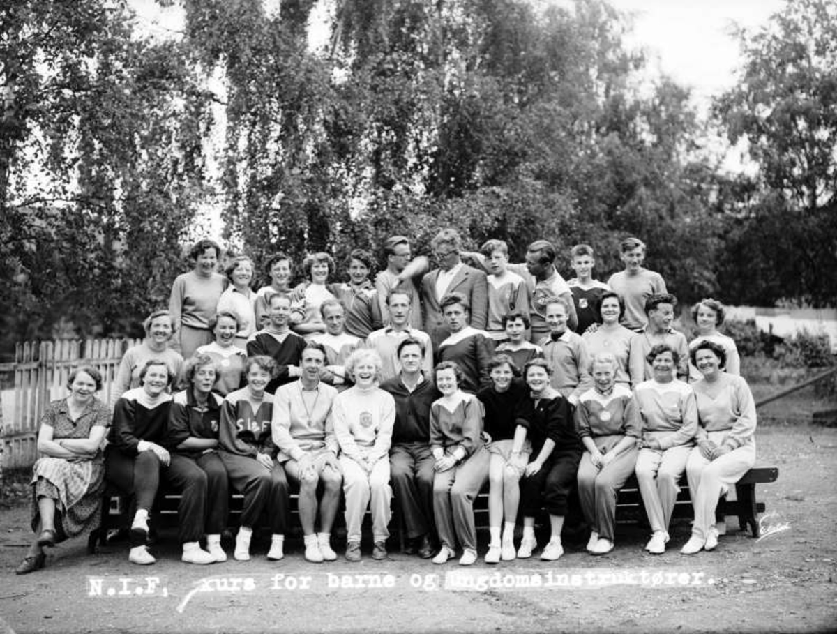 Ringebu. Gudbrandsdal fylkesskule. NIF's kurs for barne- og ungdomsinstruktører. 1952.